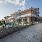 Armonia Villa *